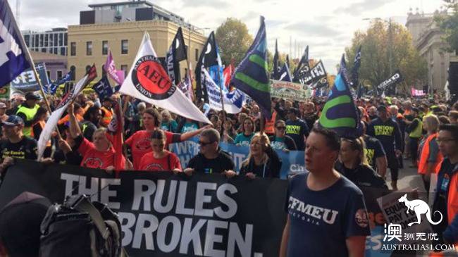 The whole city is clogged up! Melbourne's 60,000 labourers took to the streets to oppose the Budget, but few Chinese were seen!