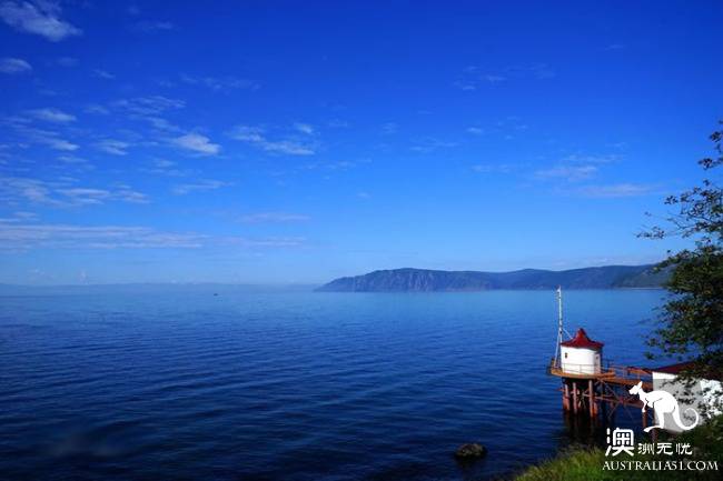 Travel all over the world, these ten places are perfect for taking pictures and signing in.