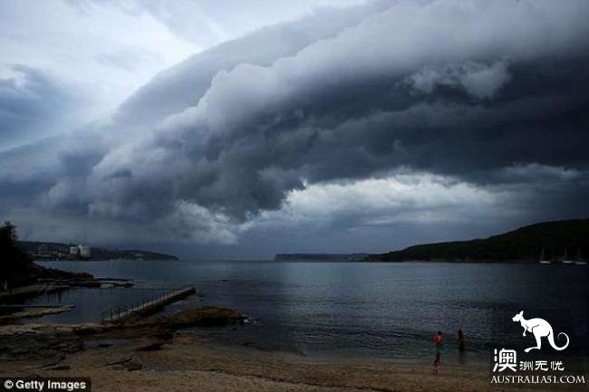 Block the city! The flood flooded Hobart. Sydney's next!