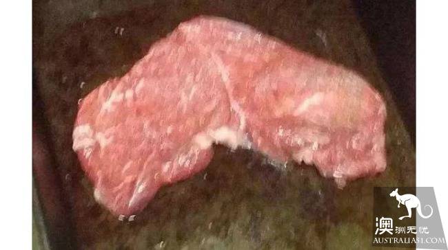 Which picture is the most Australia? These photos blow up the social network.