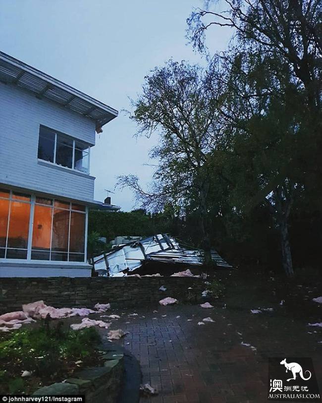 Block the city! The flood flooded Hobart. Sydney's next!