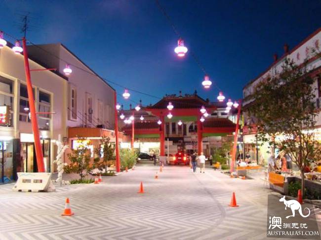 Do you know how many Chinatowns there are in Australia?