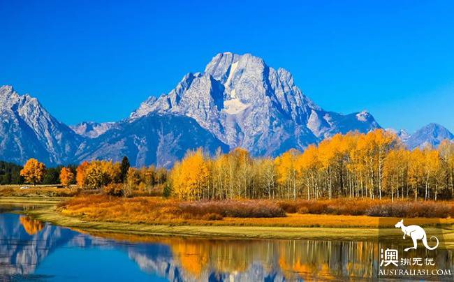 Travel all over the world, these ten places are perfect for taking pictures and signing in.