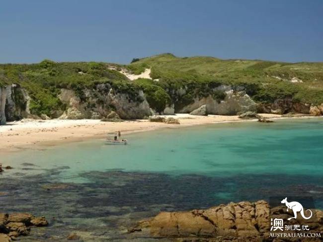Australia's 9 most stunning minority islands, while there is no fire to hide!