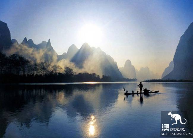 Travel all over the world, these ten places are perfect for taking pictures and signing in.