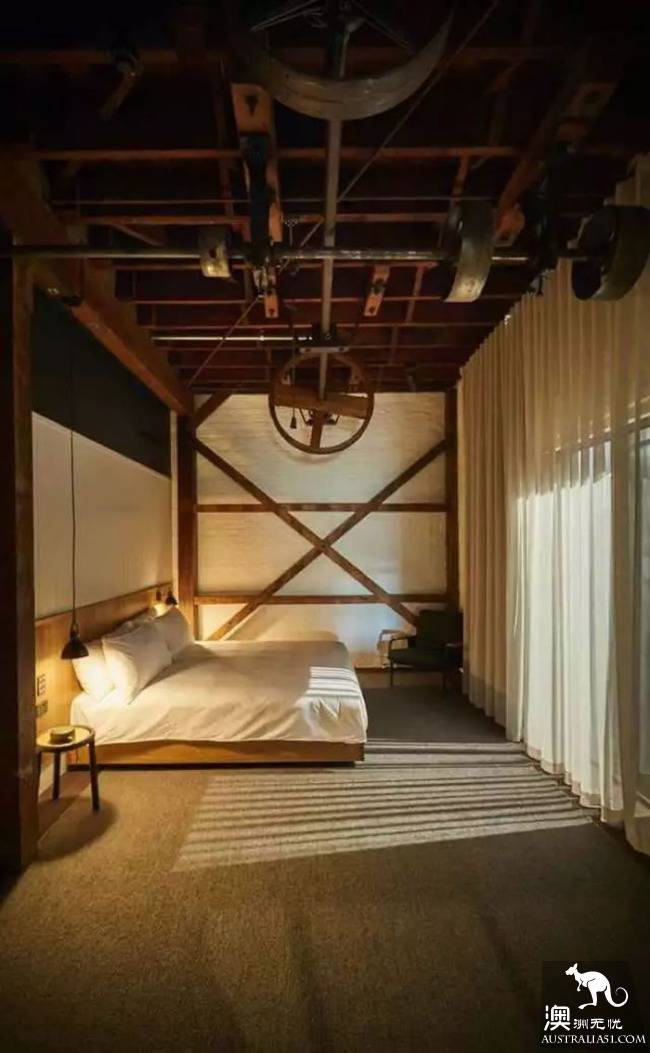 The Aussie dollar acquisition of the abandoned plant is now turned into a top Western Australia hotel! Give you a different factory-style hotel experience.