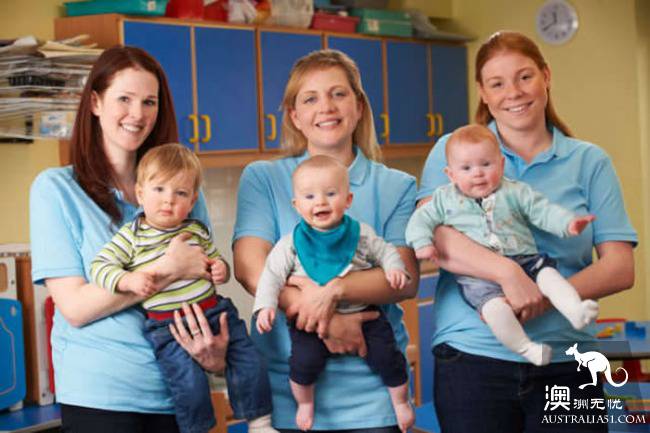 Australia's new child care system will come into effect next month, and parents will save money on the flexible charging!