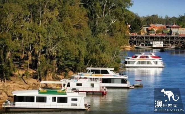 Melbourne is surrounded by these beautiful personality town!