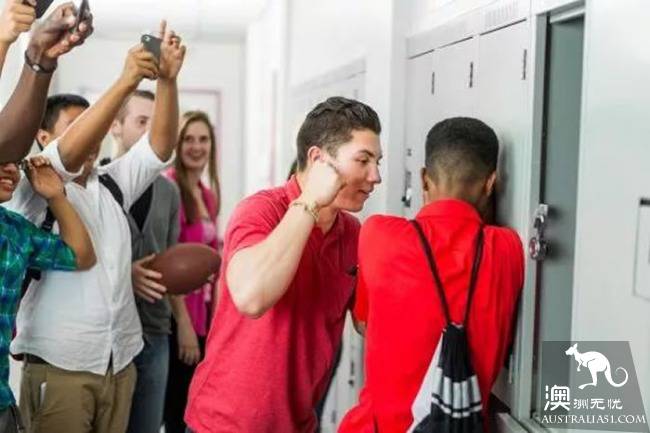Australian university shocked the door! More than 200 indecent photos and video are leaked