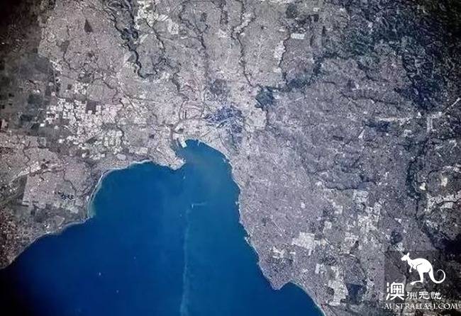 Aerial photo of Australia? This group of God's vision of Australia, is the real shock.