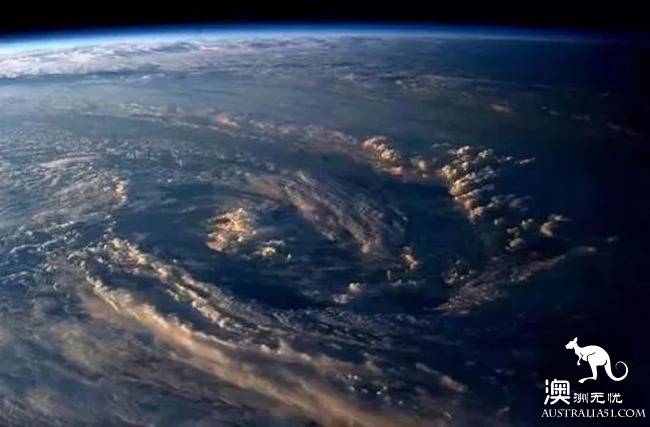 Aerial photo of Australia? This group of God's vision of Australia, is the real shock.