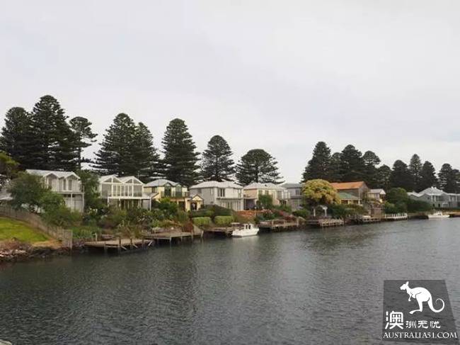 Melbourne is surrounded by these beautiful personality town!