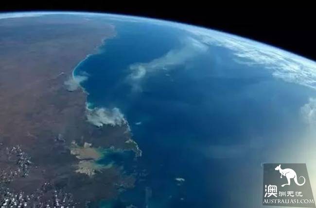 Aerial photo of Australia? This group of God's vision of Australia, is the real shock.
