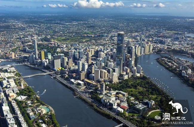 A family of three Brisbane buying notes, the first impression of each city