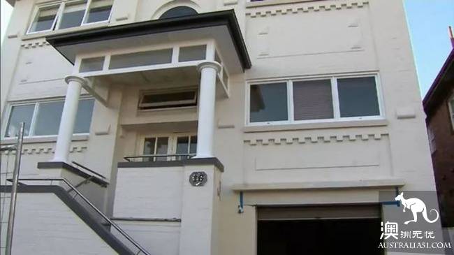 Bones in the walls of Sydney's Bundy apartment! The police are suspected to have committed a homicide.