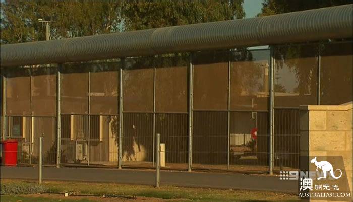 10 prisoners in Western Australia escaped, police caught only 5, and 5 are still at large