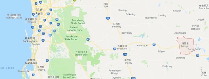 There was a tragedy in the countryside of Western Australia. In the middle of the night, the car stopped without oil and was rear-ended by a rear-end collision. The mother and son died tragically.