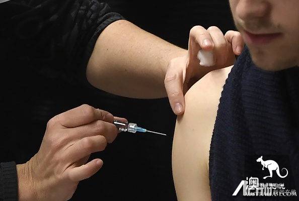 Australian teenagers will be free to vaccinate against encephalitis