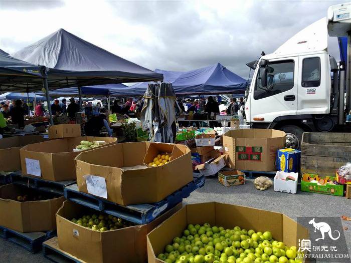 Adelaide's biggest and cheapest Sunday market: the Gaps Ex market, which saves half the price of food and Taobao it