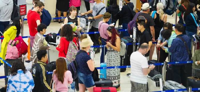 持中国护照如何从澳洲去泰国免签吗？如何在澳洲申请泰国旅游签证？