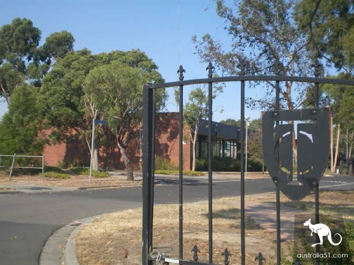 A Survey of famous Australian Schools: Templston Middle School (Templestowe College)