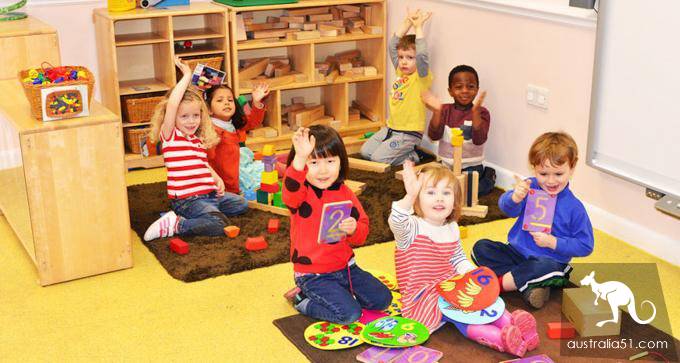 Parents take five steps to enroll in kindergarten in Australia