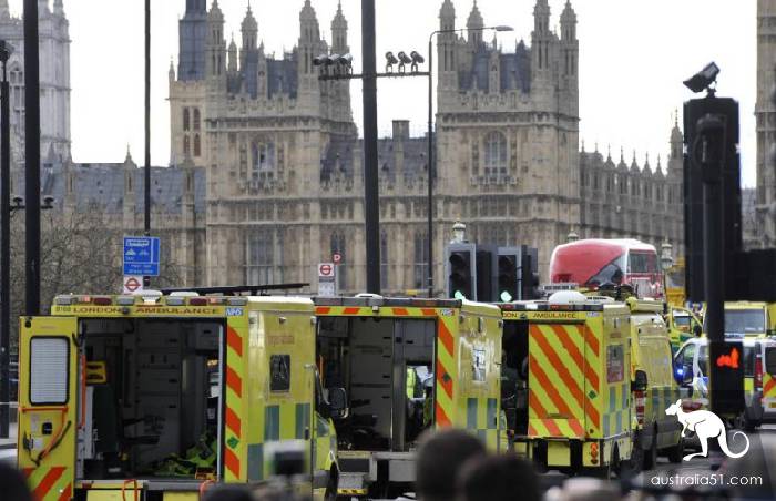 London terrorist attacks: the Queen mourns the victims, and IS claims revenge
