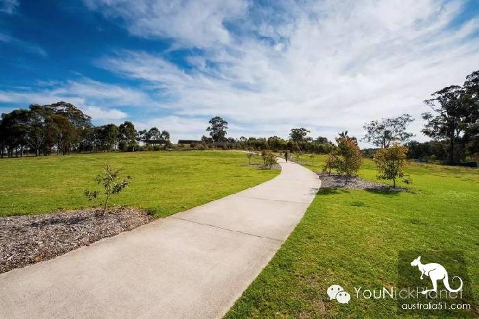 Spring is here. Let's go to Western Sydney Parklands and have a wizard of Oz.