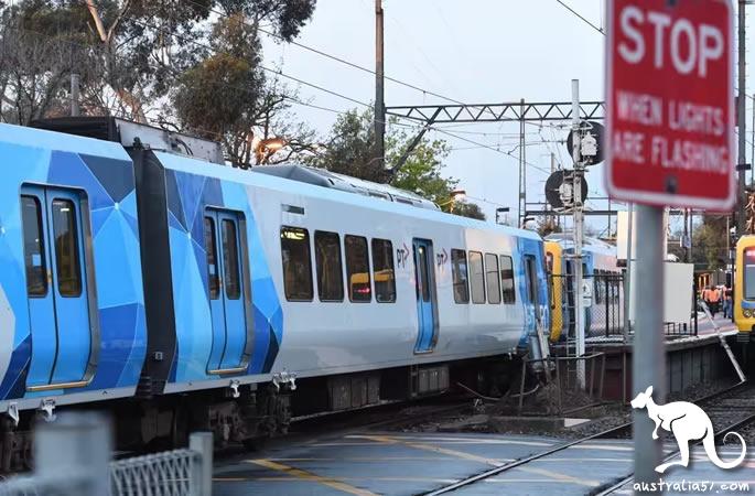 [EE7A414E-265E-4C83-0875-0774690B08AB]