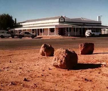 The 'must-visit Land' in Australia's Inland Town: the surviving and Independent Berzville