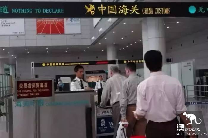 刷爆了！海外代购在机场跳楼自杀 只因被税￥16800？真相是这样的！珍惜身边的代购朋友吧...