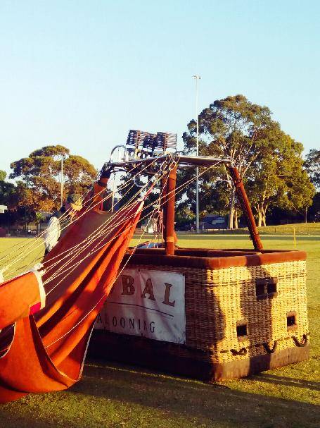 Melbourne hot air balloon trip, watching Melbourne's awakening on the hot air balloon
