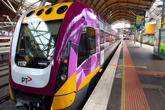 Melbourne Vline will double speed! Half an hour to the surrounding town, it won't be the same for a month.