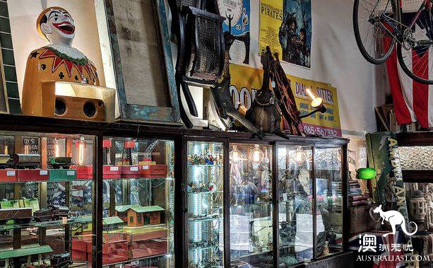 Finally! Sydney's top 10 antique shops, all of which are here.