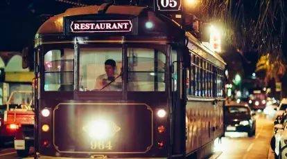 Good news! The Melbourne tram restaurant has come back to life, and it's time to see the scenery by the side of the meal.