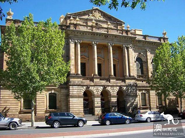 Adelaide mental patient killed a doctor but was acquitted, and during his release he was arrested for taking drugs many times.