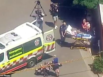 A chemical leak in an indoor swimming pool in Sydney, nine people with breathing difficulties were sent to the hospital for emergency treatment.