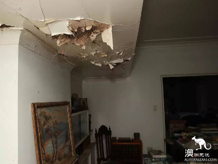 Is it reasonable to buy the worst house in the best part of the world?