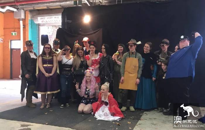 Canberra Cosplay competition opens, superhero, video game character, dream girl. Live take you one by one click!