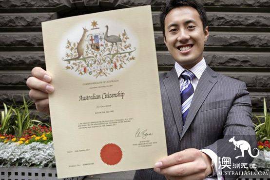 So many Chinese have taken Australia's permanent residence, why do they not want to become naturalized or return to China?