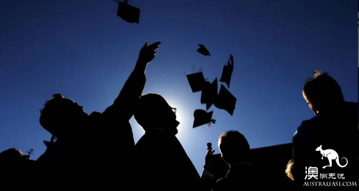 How much do arts students earn in Australia? This study gives a surprising answer.