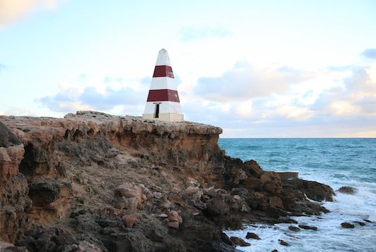 Robe, the nearest lobster town to Adelaide, eats delicious lobster and runs into ruins.