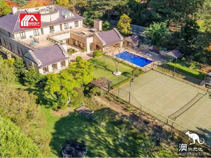 Chinese Shoe King buys the most expensive property in Warrawee, Upper North District, Sydney, for million.