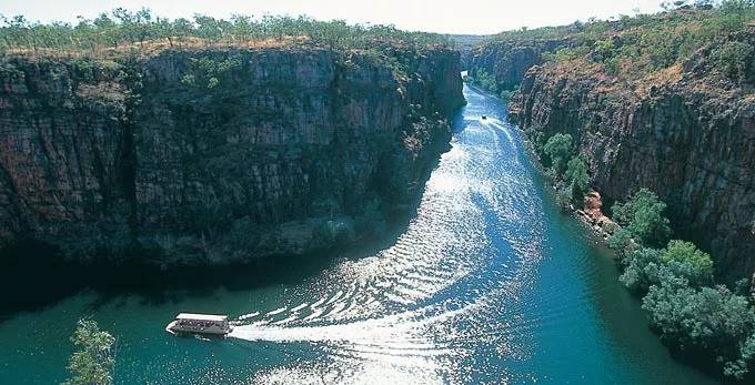 The 101 most beautiful and funniest things in Australia are all here, and there are no regrets to go to the end of this life.