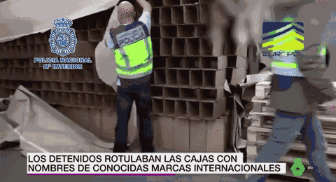 惊！奶粉货船被截，216吨假奶粉专卖中国人！同时，多国爆发奶粉疫情...