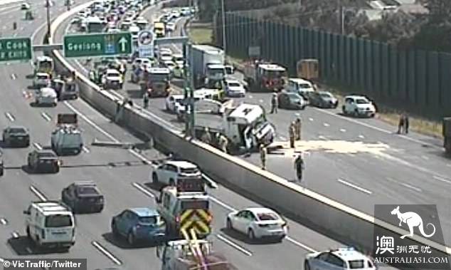 Several cars collided on Melbourne's busy highway, causing traffic jams