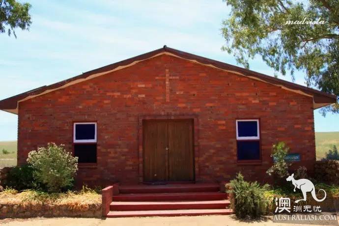 Western Australia has a country, China, the Principality of the Hutt River. Have you heard of it?