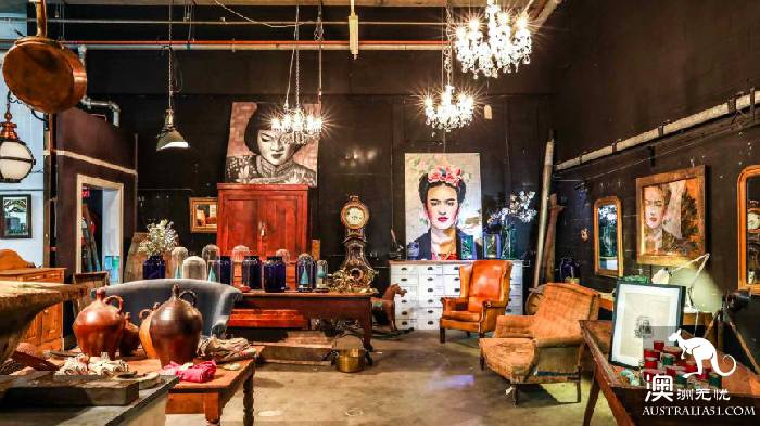 Finally! Sydney's top 10 antique shops, all of which are here.