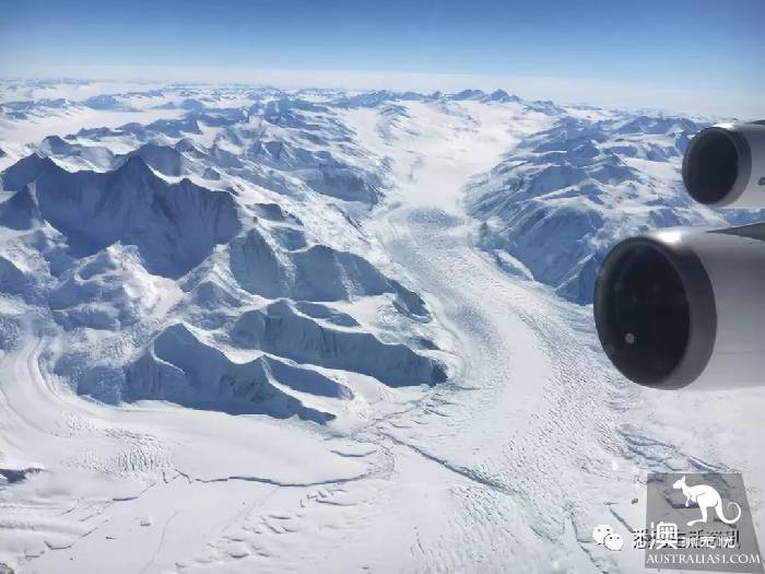 Sydney is too hot! I'm going to the south. The most beautiful polar flight in the world is leaving once a year.